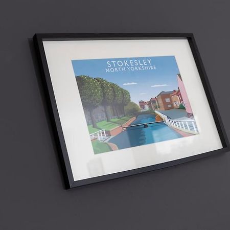 In The Heart Of It! Villa Stokesley Bagian luar foto