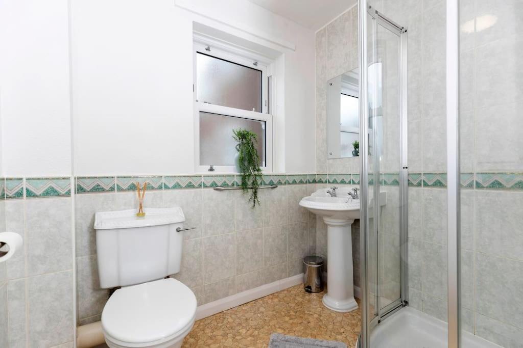In The Heart Of It! Villa Stokesley Bagian luar foto