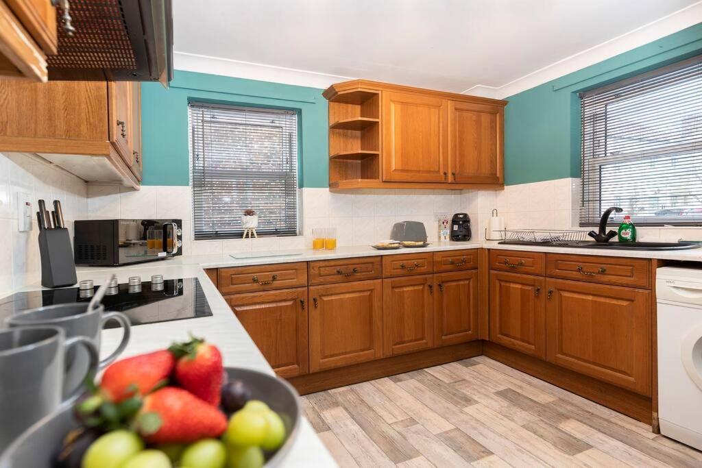 In The Heart Of It! Villa Stokesley Bagian luar foto