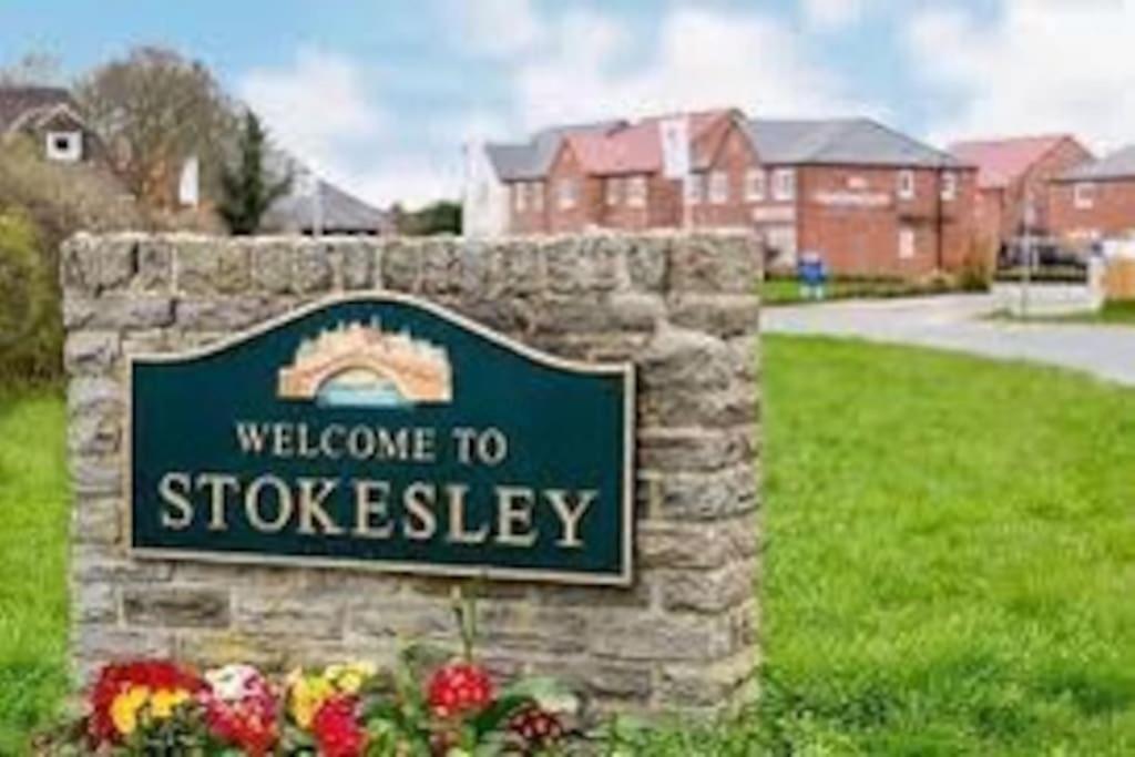 In The Heart Of It! Villa Stokesley Bagian luar foto