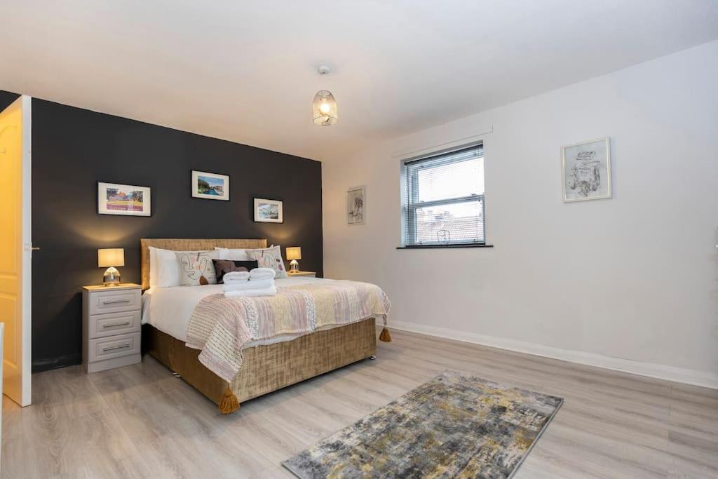 In The Heart Of It! Villa Stokesley Bagian luar foto